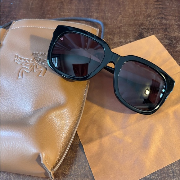 New MCM 658 San Sunglasses with crossbody case/pouch main image 5